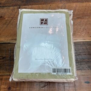 Concierge Collection Queen Microfiber Sheet Set Butter